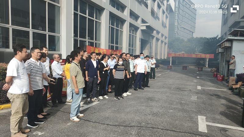 2024102215103067174fe6a0bdf.jpg 03.jpg